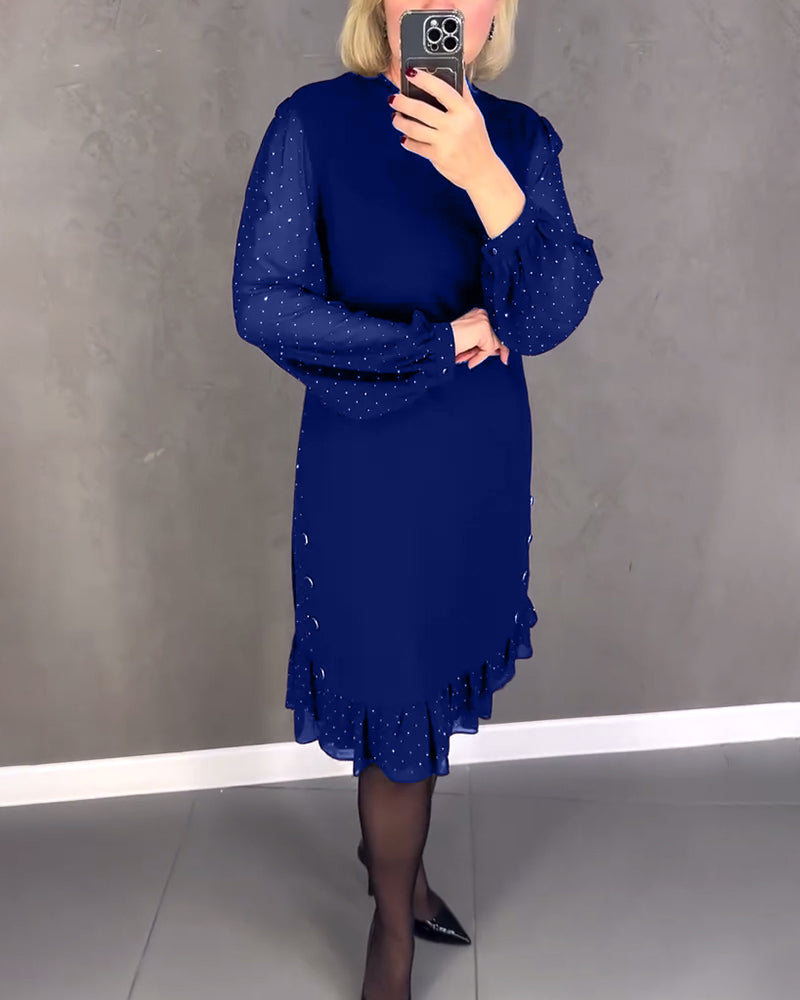 Robe élégante à pois et manches longues