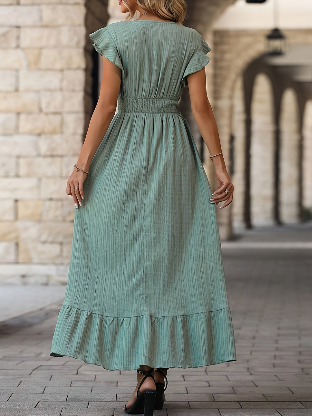 Lailah | Robe Élégante Unie avec Col Rond et Volants pour Femme