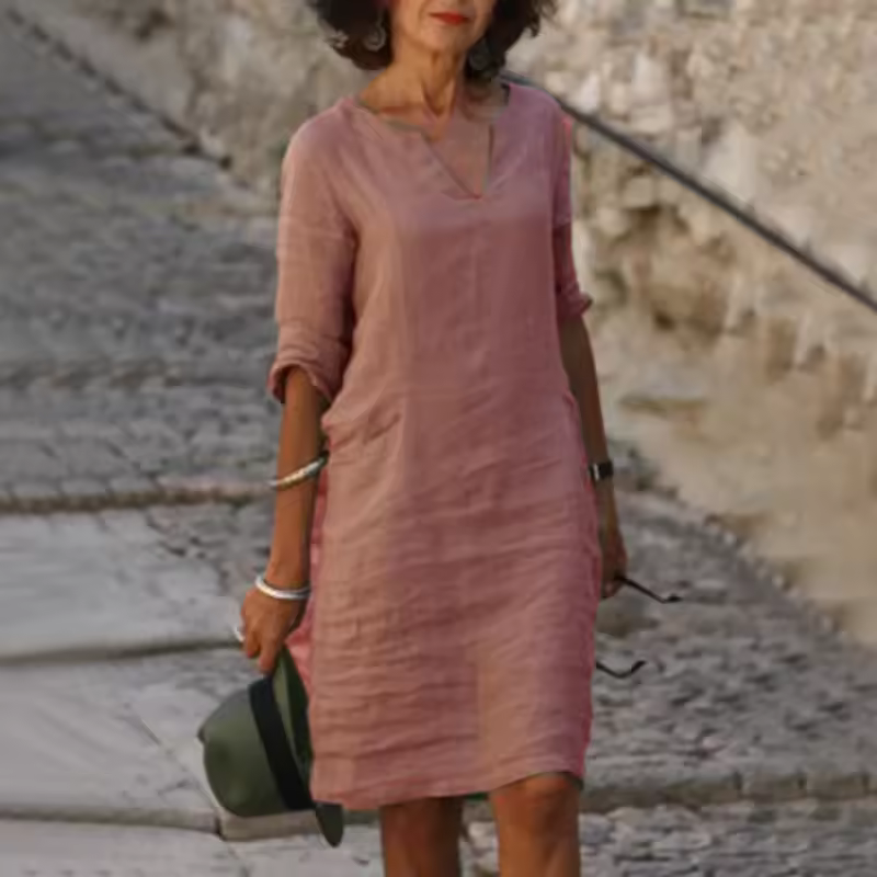 Aarna | Robe décontractée à col en V avec coupe relaxe