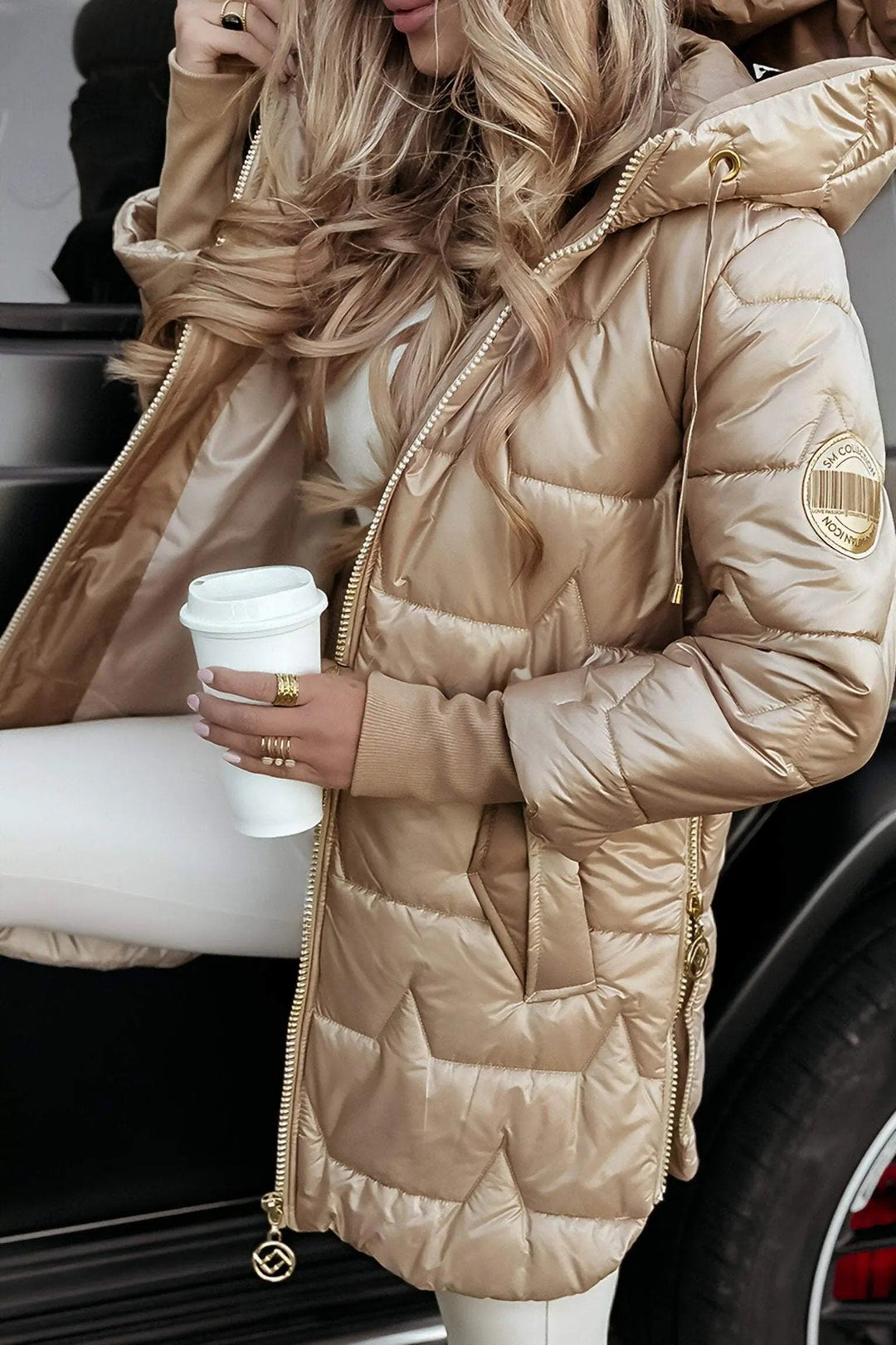 Clara – Manteau matelassé d’hiver femme avec capuche